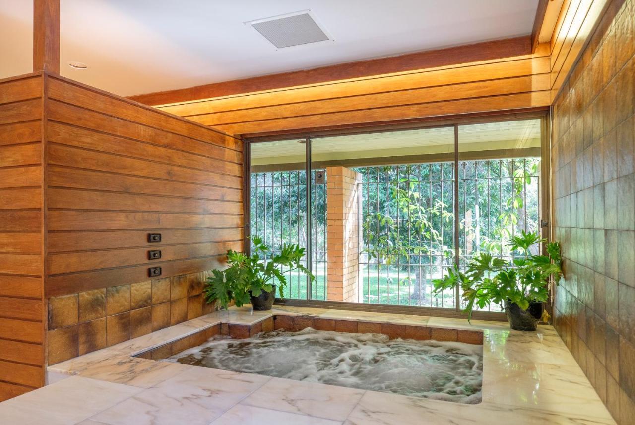 Spacious Hideaway Retreat, Brookfield, Brisbane Extérieur photo